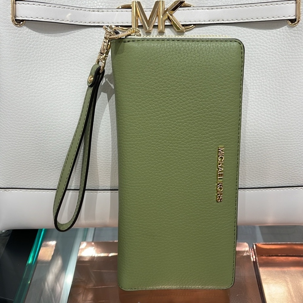 MICHAEL KORS
Leather Continental Wristlet Phone Case Wallet 
Light Sage
NWT - Picture 14 of 16